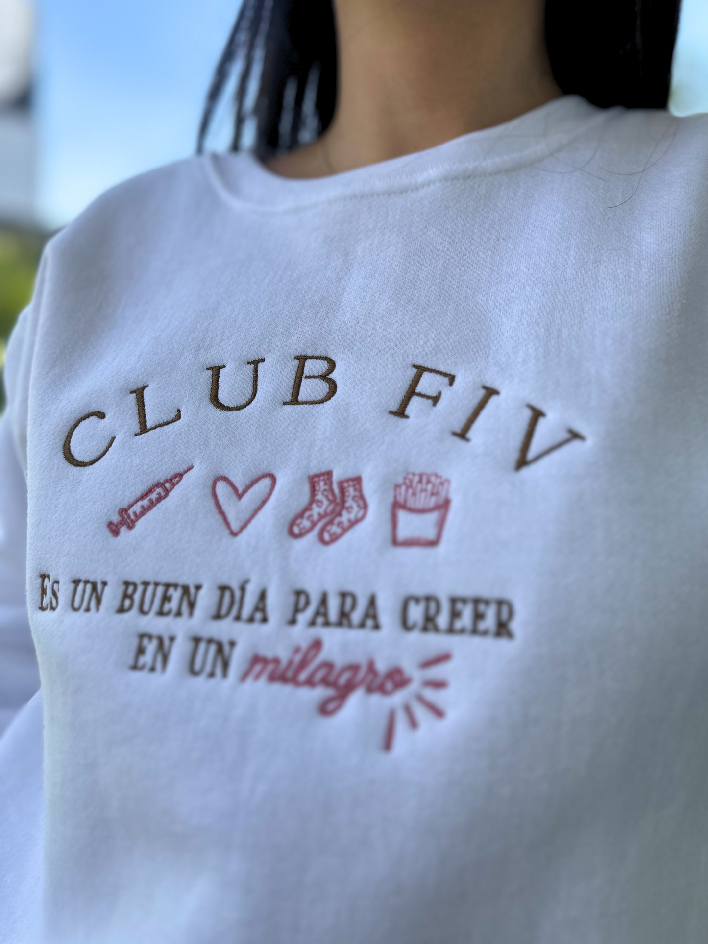 Sudadera CLUB FIV Blanca bordado palo de rosa