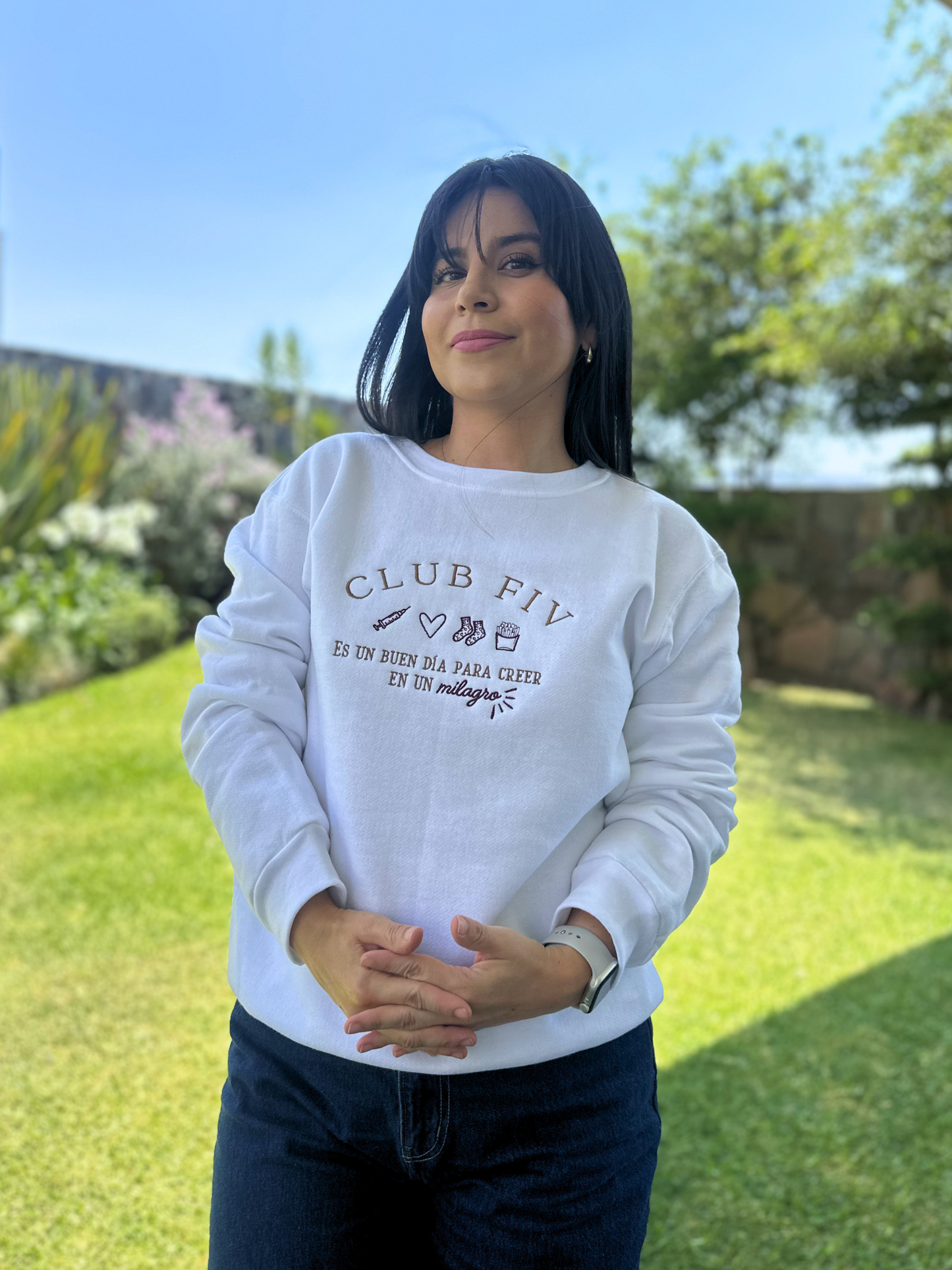 Sudadera CLUB FIV Blanca bordado tinto