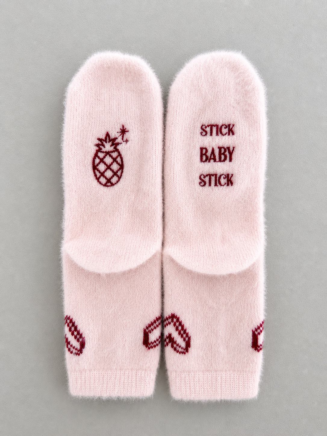 Calcetas "stick baby stick" color rosa #1 bordado tinto