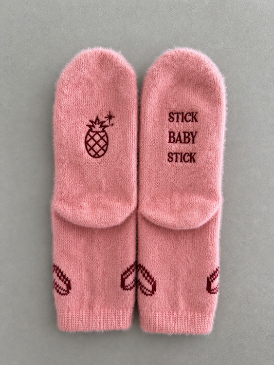 Calcetas "stick baby stick" #3 bordado tinto