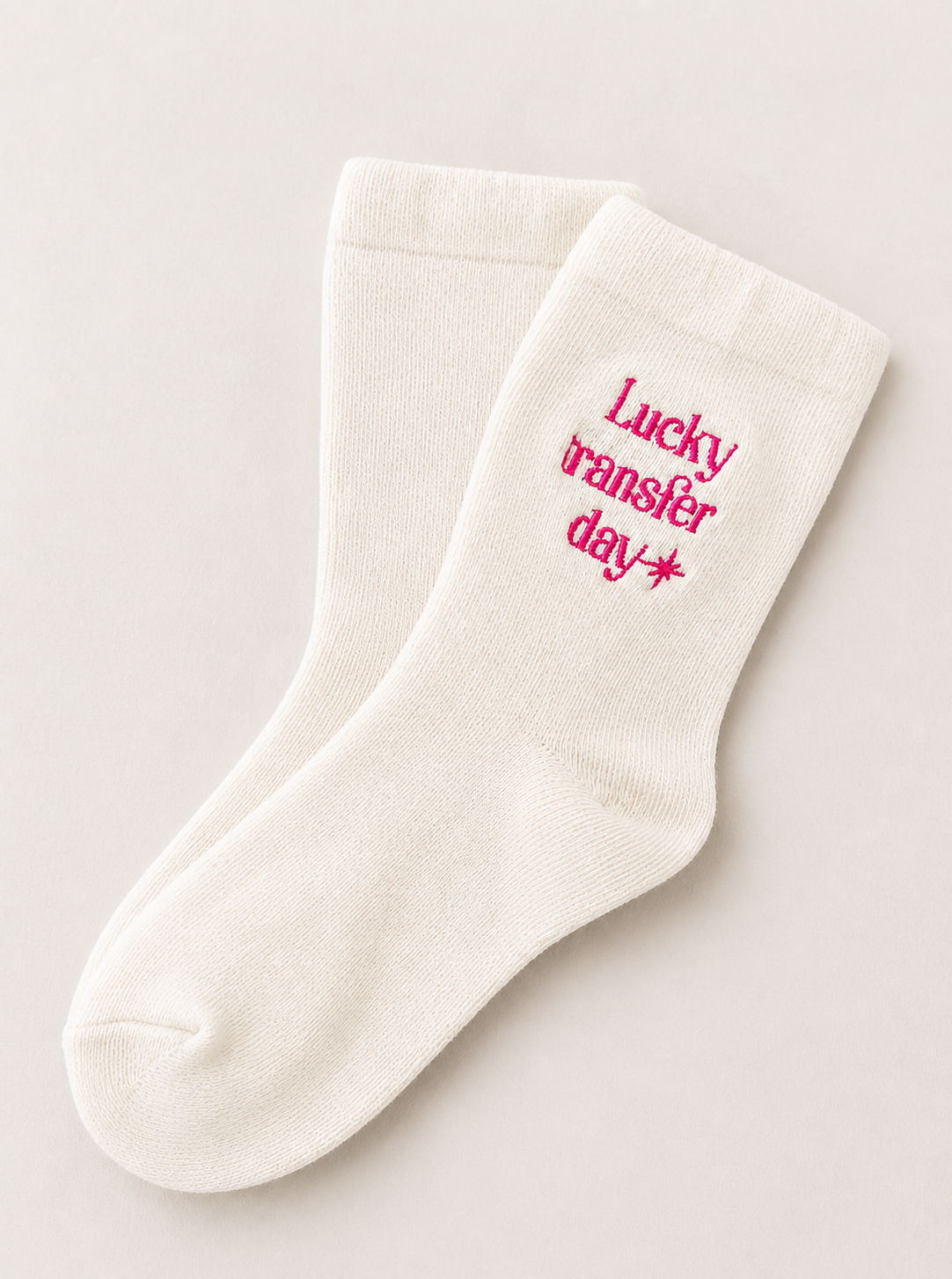 Calcetas "Lucky Transfer Day" color hueso